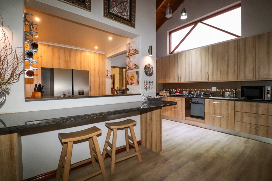 3 Bedroom Property for Sale in Flamwood North West